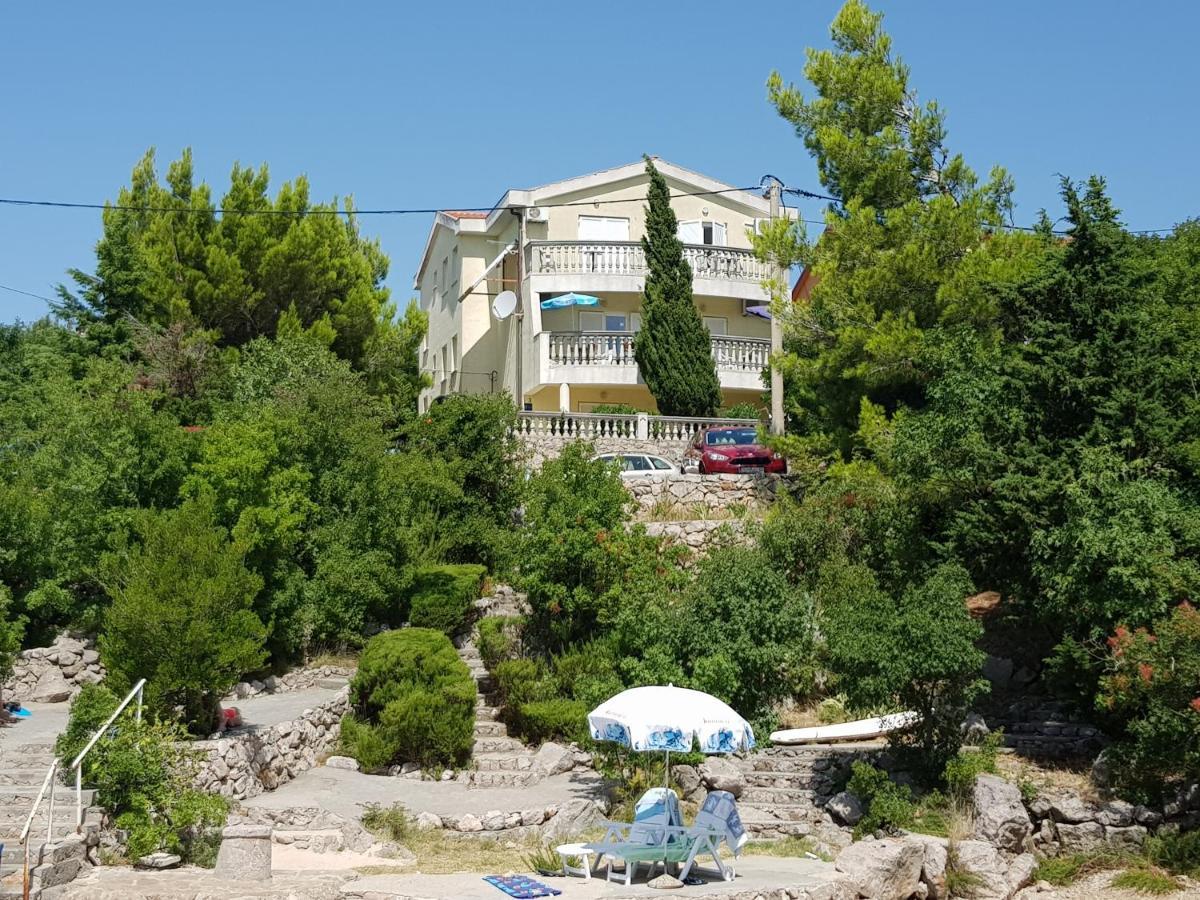 Apartments Akiki Карлобаг Экстерьер фото