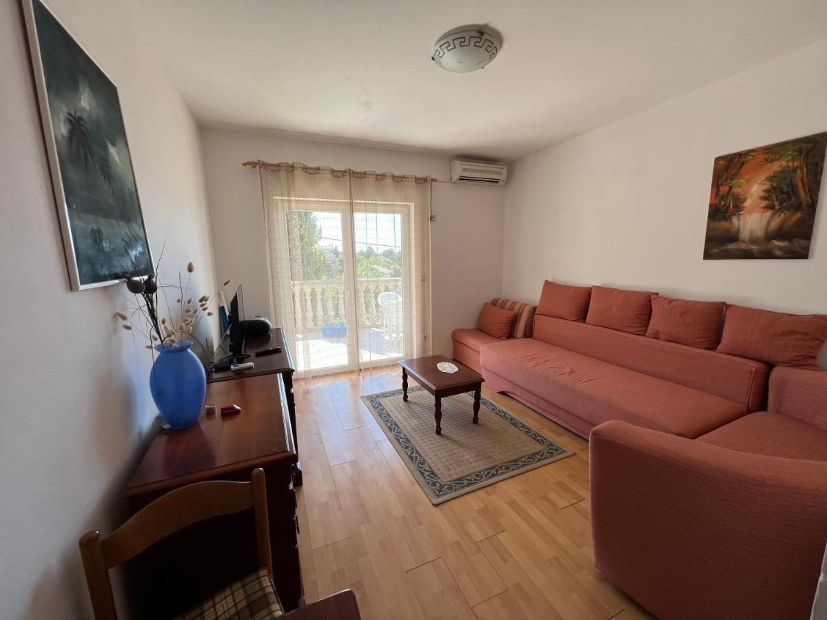 Apartments Akiki Карлобаг Экстерьер фото
